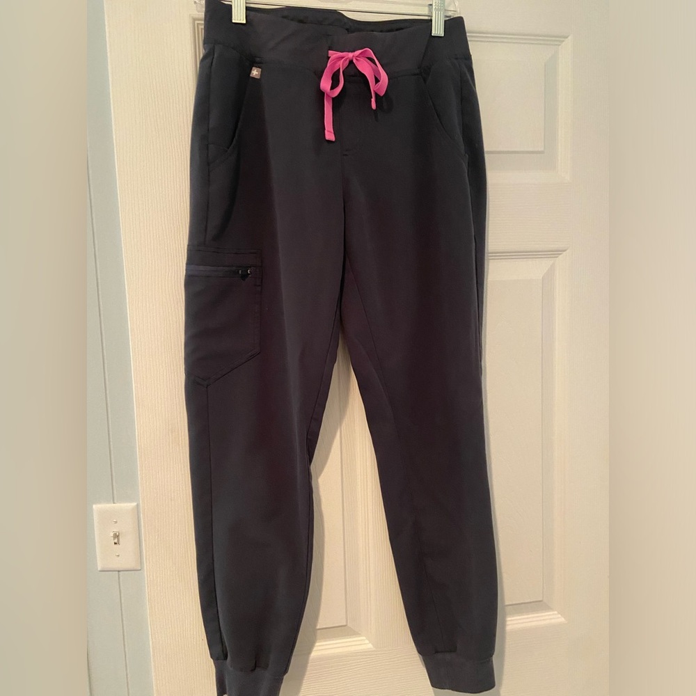 Figs scrubs bottoms. Size small.